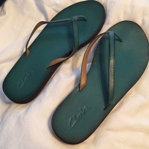 Leather Clarks flip flops
